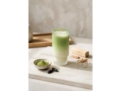 AVA & MAY Duftkerze Iced Matcha Latte 240g
