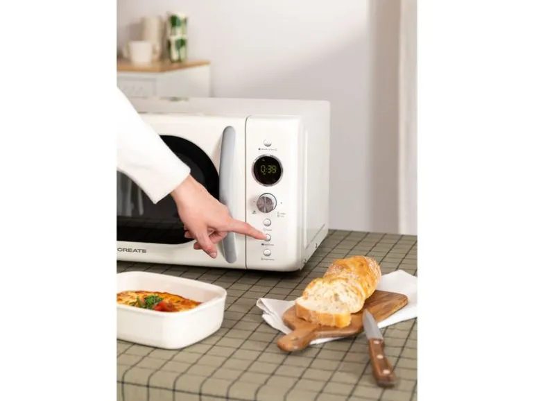 Create Mikrowelle Retro Wollweiss