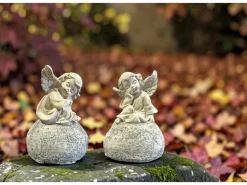 Dameco Grabdekoration Engelfiguren auf Stein, Kunstharz, Grau