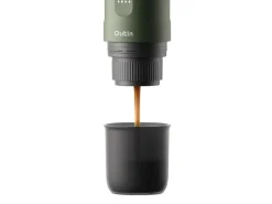 OUTIN Reisekaffeemaschine Nano Waldgrün