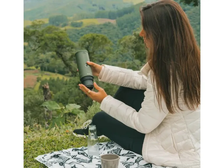 OUTIN Reisekaffeemaschine Nano Waldgrün
