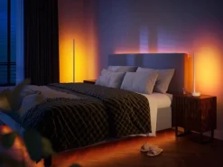 Philips Hue Tischleuchte Gradient, Signe, 12 W, Weiss