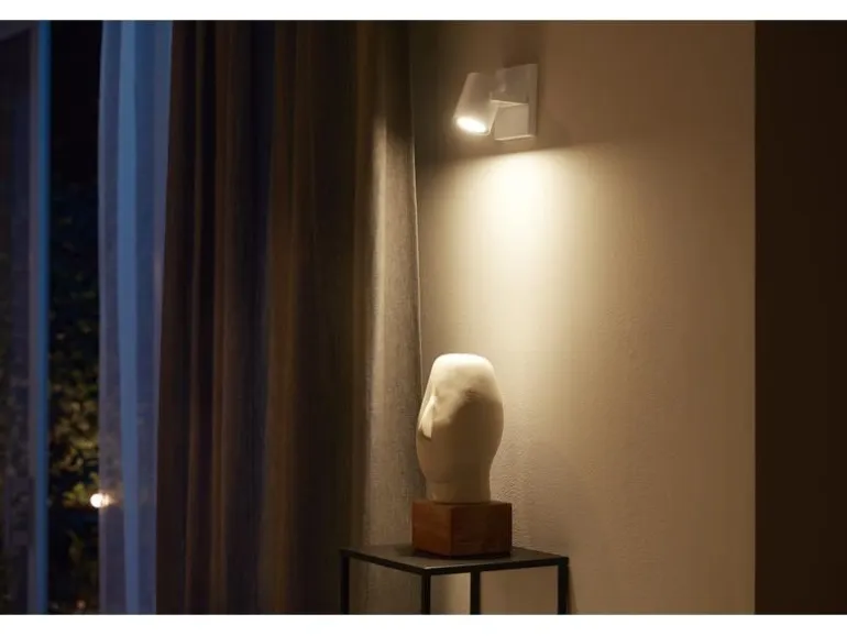 Philips Hue White & Color Ambiance Argenta Spot Weiss