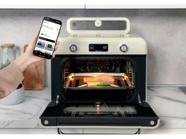 SMEG Backofen COF01CREU 30 l, Cream