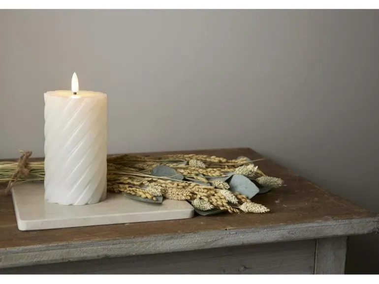Star Trading LED-Kerze Pillar Flamme Swirl, Ø 7.5 x 15 cm, Weiss