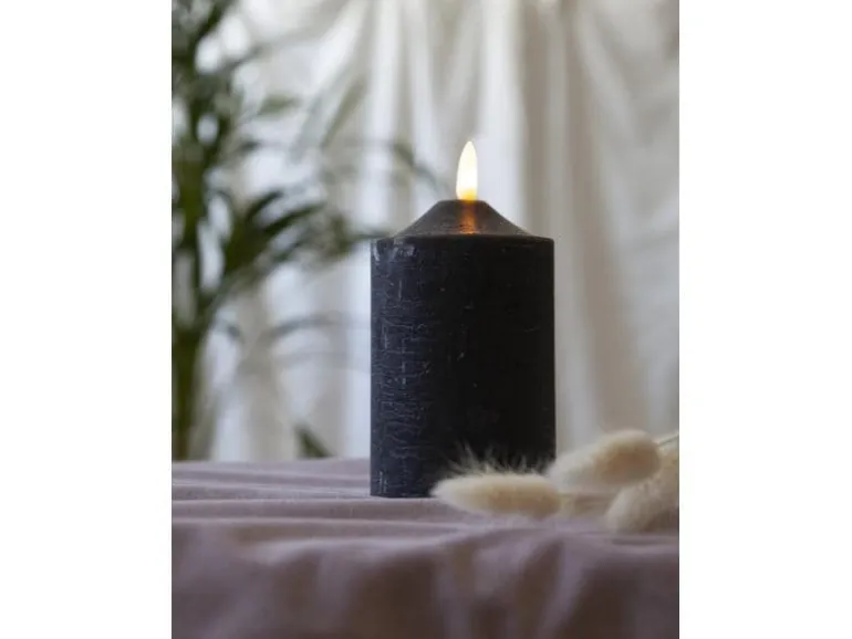 Star Trading LED-Kerze Pillar Flamme Ø 7.5 x 15 cm, Schwarz