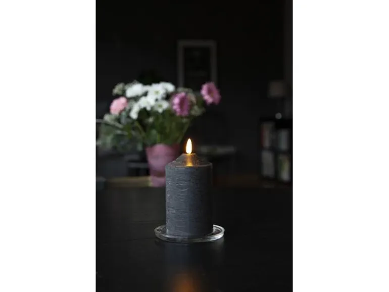 Star Trading LED-Kerze Pillar Flamme Ø 7.5 x 15 cm, Schwarz